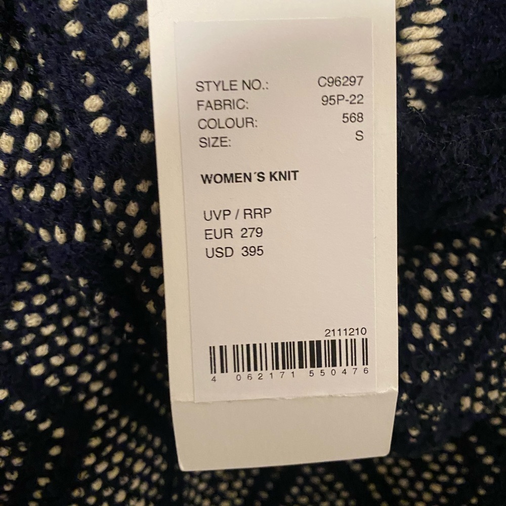 CLOSED Knit sweater size small BRAND NEW - Picture 8 of 13